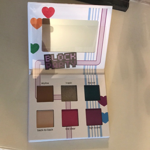 Ipsy eyeshadow palette - Picture 4 of 4
